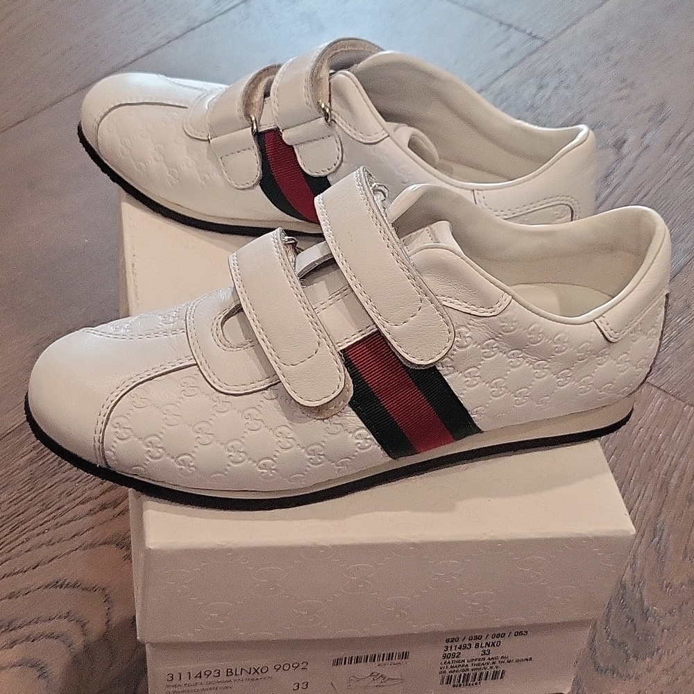 Sneakers - Picture 2 of 5